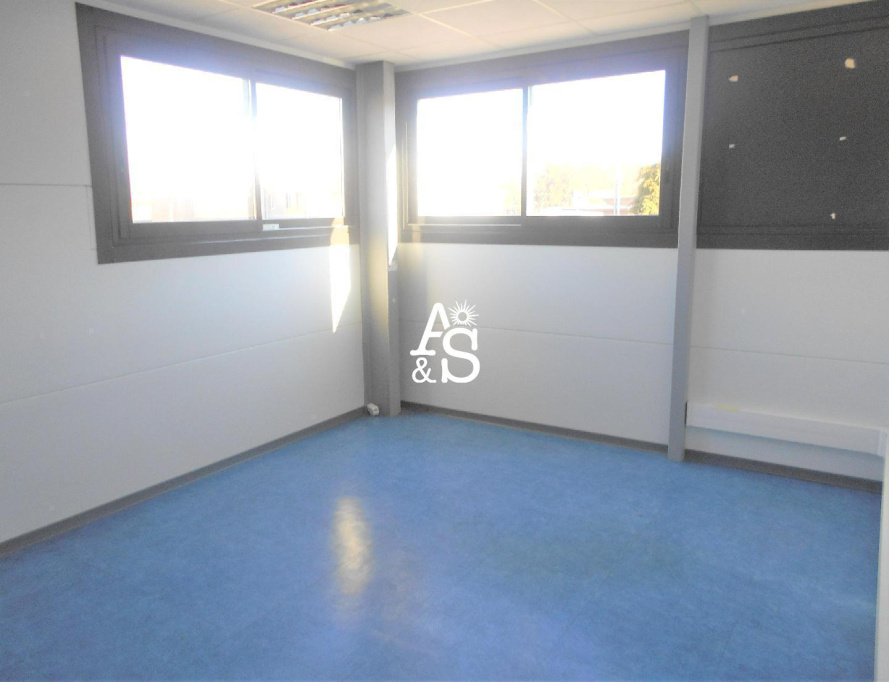 A&S IMMOBILIER, RENTAL Offices, Premises, réf : 1719 / 718049