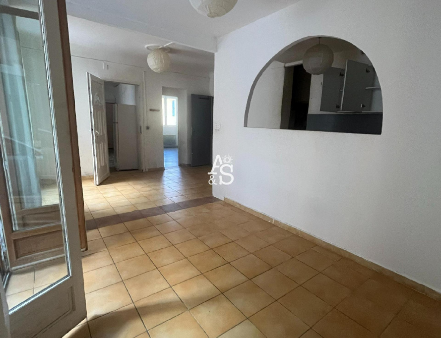 Rental two-room apartment La Tour D Aigues