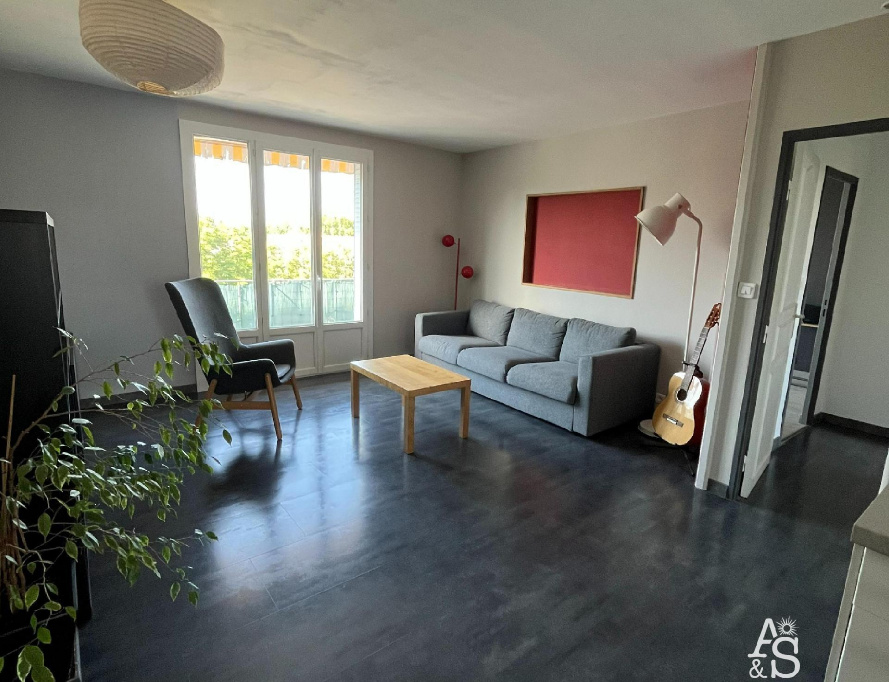 Sale three-room apartment Pertuis