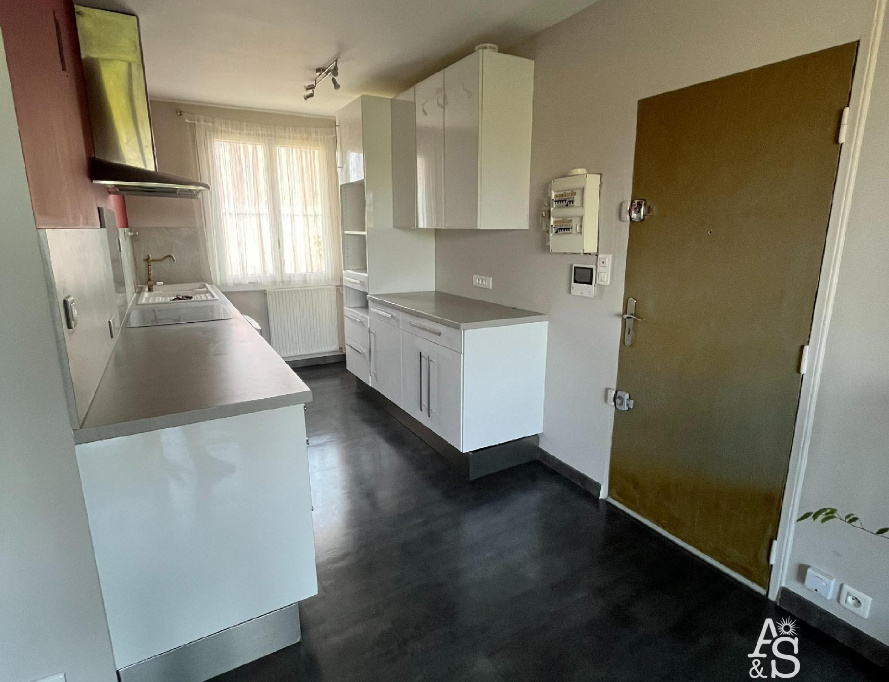 A&S IMMOBILIER, SALE Three-room apartments, réf : 1719 / 726806
