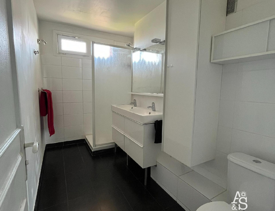 A&S IMMOBILIER, SALE Three-room apartments, réf : 1719 / 726806