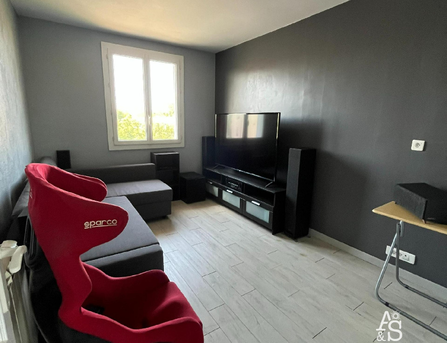 A&S IMMOBILIER, SALE Three-room apartments, réf : 1719 / 726806